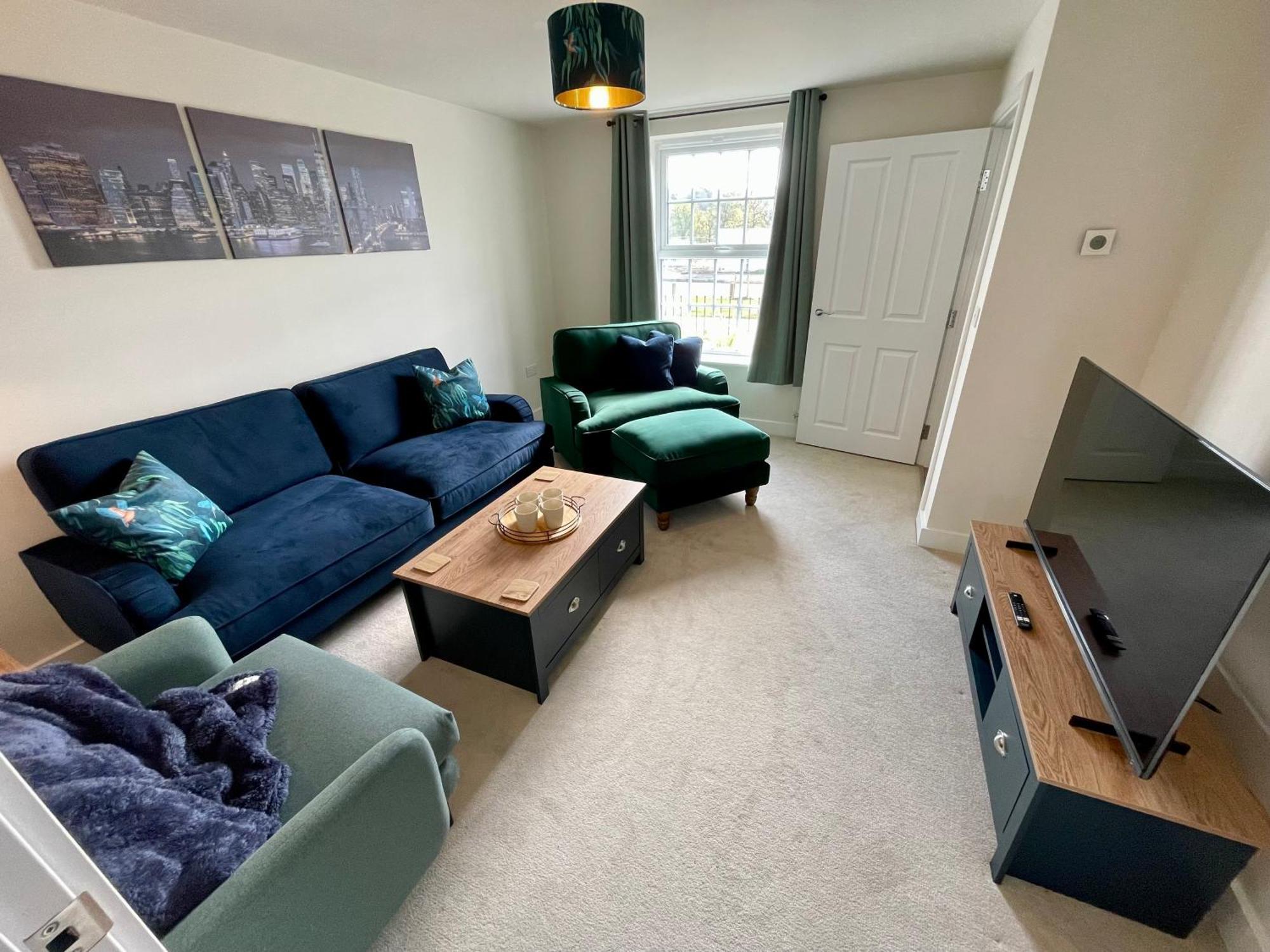 3-Bedroom Luxury Stay With Free Parking Market Harborough Exterior photo